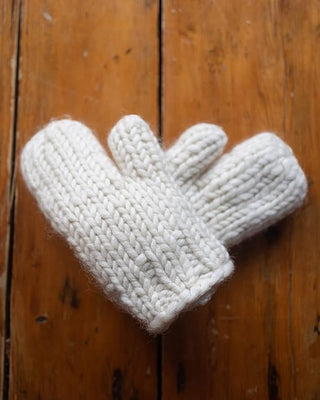 Benefits of Choosing the Right Winter Gloves